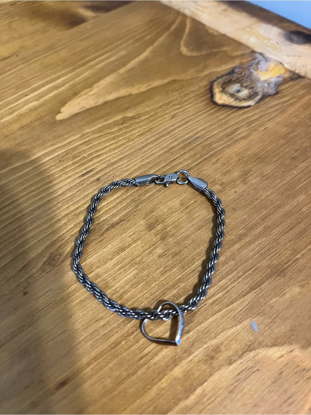 925 marked twisted bracelet silver tone with open heart charm 6”